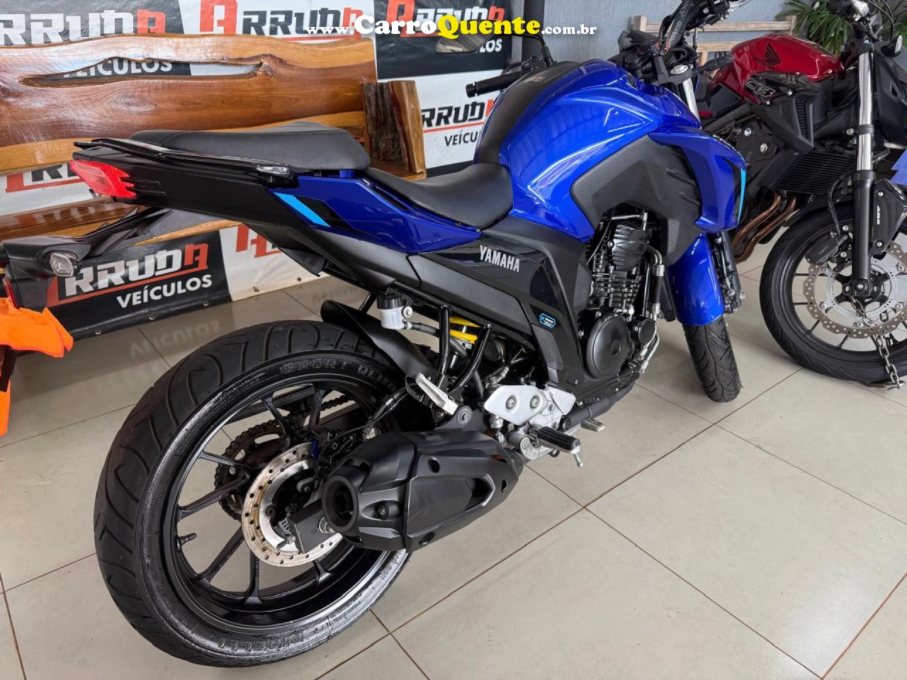 YAMAHA    FAZER 250CC CONNECTED   AZUL 2025 250CC GASOLINA - Loja