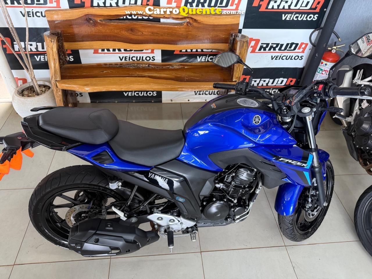 YAMAHA    FAZER 250CC CONNECTED   AZUL 2025 250CC GASOLINA - Loja