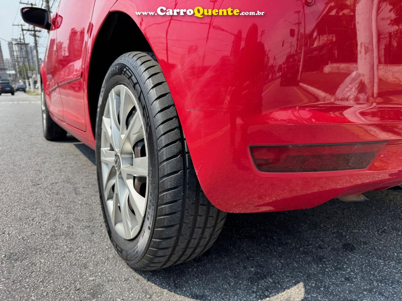 VOLKSWAGEN   FOX 1.0 MI TOTAL FLEX 8V 5P   VERMELHO 2013 1.0 FLEX - Loja