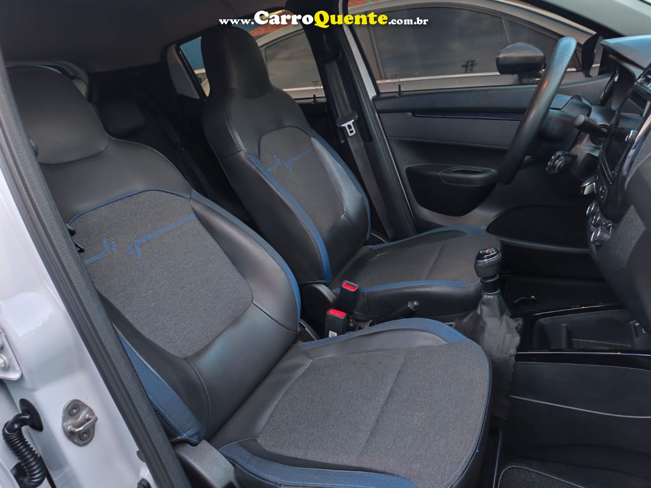 RENAULT   KWID INTENSE 1.0 FLEX 12V 5P MEC.   BRANCO 2025 1.0 FLEX - Loja