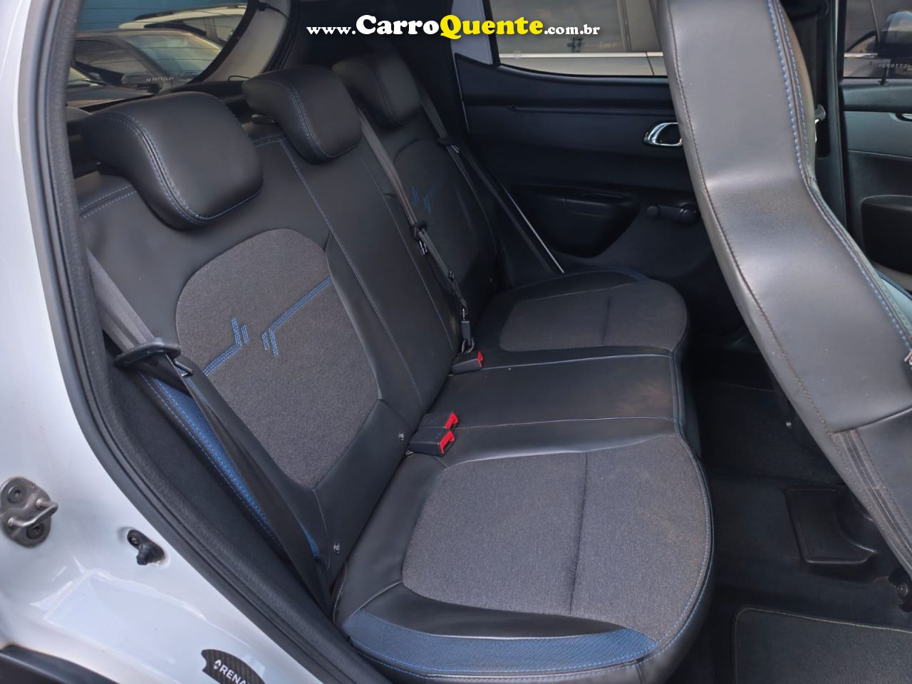 RENAULT   KWID INTENSE 1.0 FLEX 12V 5P MEC.   BRANCO 2025 1.0 FLEX - Loja