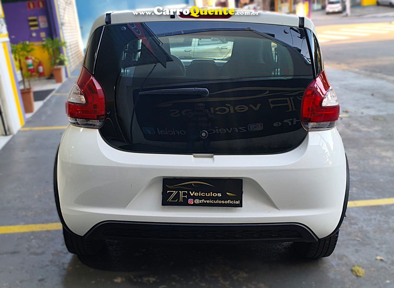 FIAT   MOBI LIKE 1.0 FIRE FLEX 5P.   BRANCO 2023 1.0 FLEX - Loja