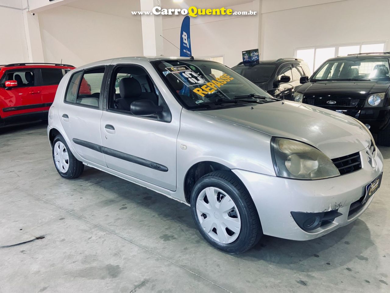 RENAULT   CLIO CAMPUS HI-FLEX 1.0 16V 5P   PRATA 2010 1.0 GASOLINA - Loja