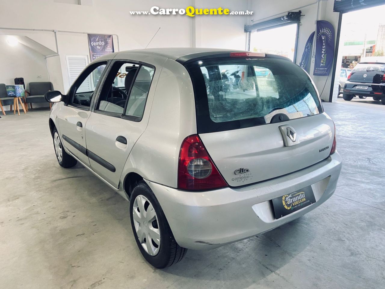 RENAULT   CLIO CAMPUS HI-FLEX 1.0 16V 5P   PRATA 2010 1.0 GASOLINA - Loja