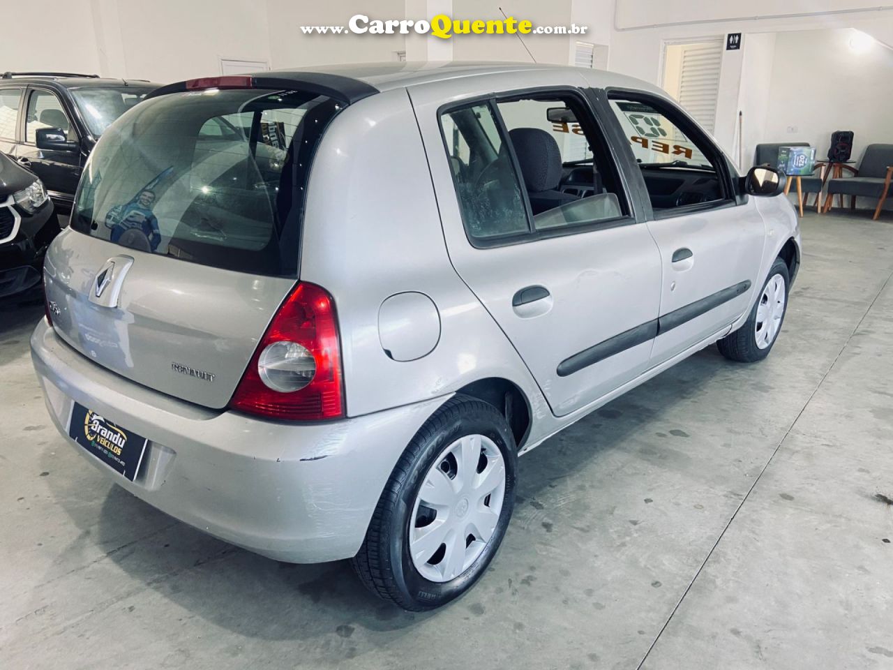 RENAULT   CLIO CAMPUS HI-FLEX 1.0 16V 5P   PRATA 2010 1.0 GASOLINA - Loja