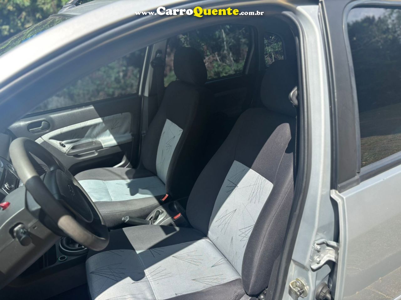 FORD   FIESTA 1.6 8V FLEXCLASS 1.6 8V FLEX 5P   PRATA 2009 1.6 FLEX - Loja