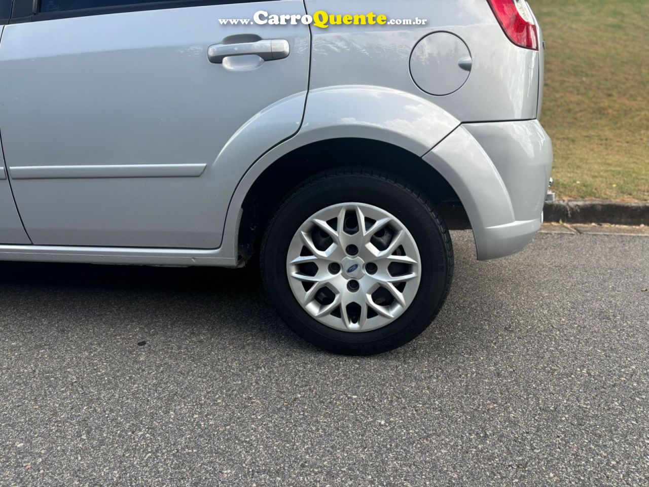 FORD   FIESTA 1.6 8V FLEXCLASS 1.6 8V FLEX 5P   PRATA 2009 1.6 FLEX - Loja