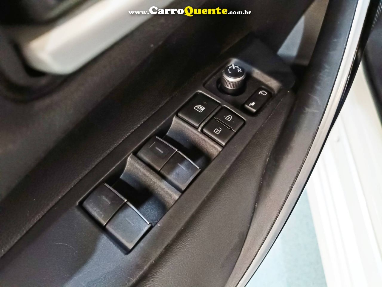 TOYOTA COROLLA 2.0 XEI 2024 - Loja