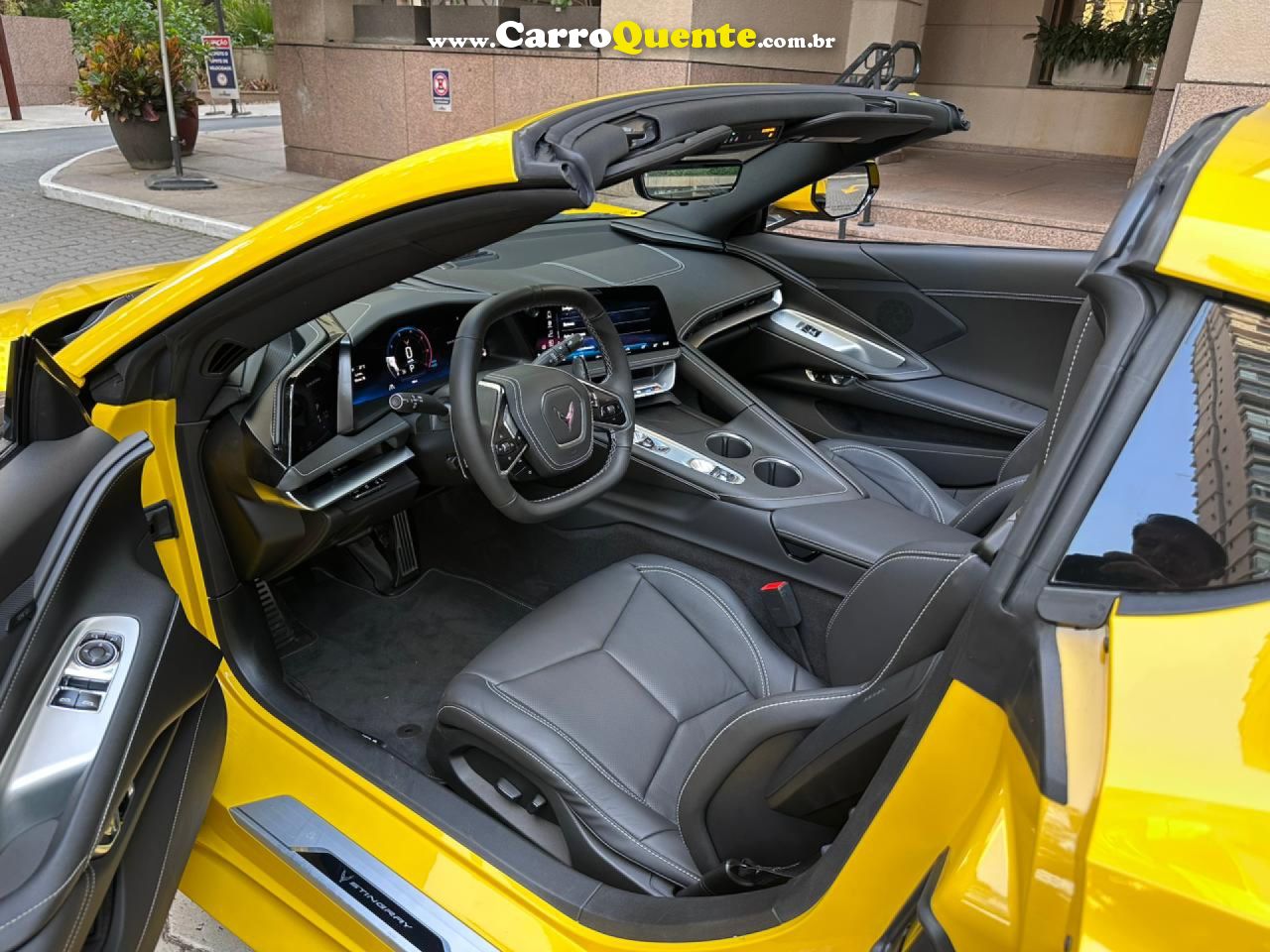 CHEVROLET   6.2 V8 LT1 GASOLINA STINGRAY CONVERSIVEL AUTOMÁTICO   AMARELO 2026 6.2 GASOLINA - Loja
