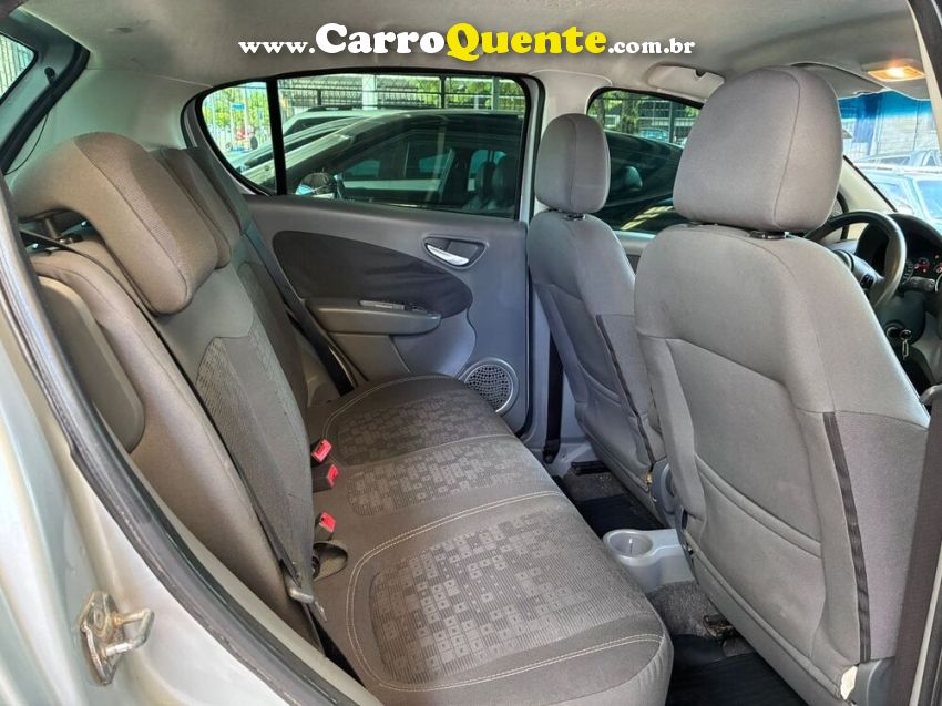 Fiat PALIO 1.4 MPI ATTRACTIVE 8V FLEX 4P MANUAL - Loja