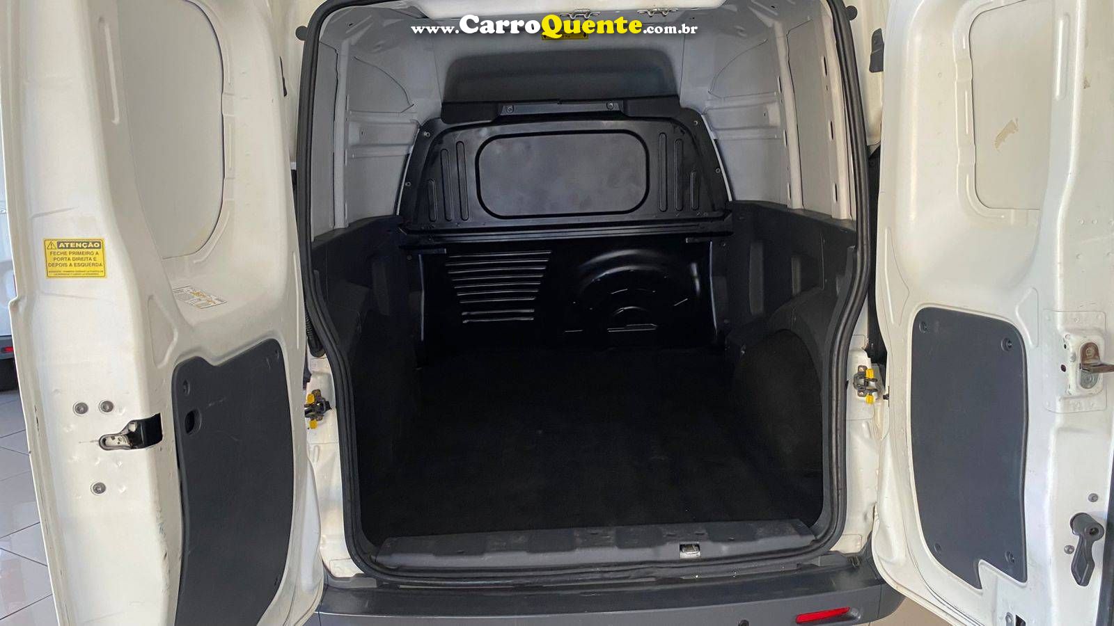 FIAT FIORINO 1.4 MPI FURGAO HARD WORKING 8V 2020 - Loja