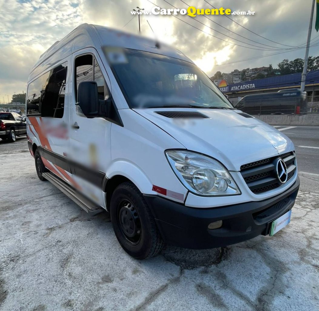 MERCEDES-BENZ SPRINTER 2.2 415 CDI VAN 16 LUGARES TETO ALTO 16V BI-TURBO 2013 - Loja