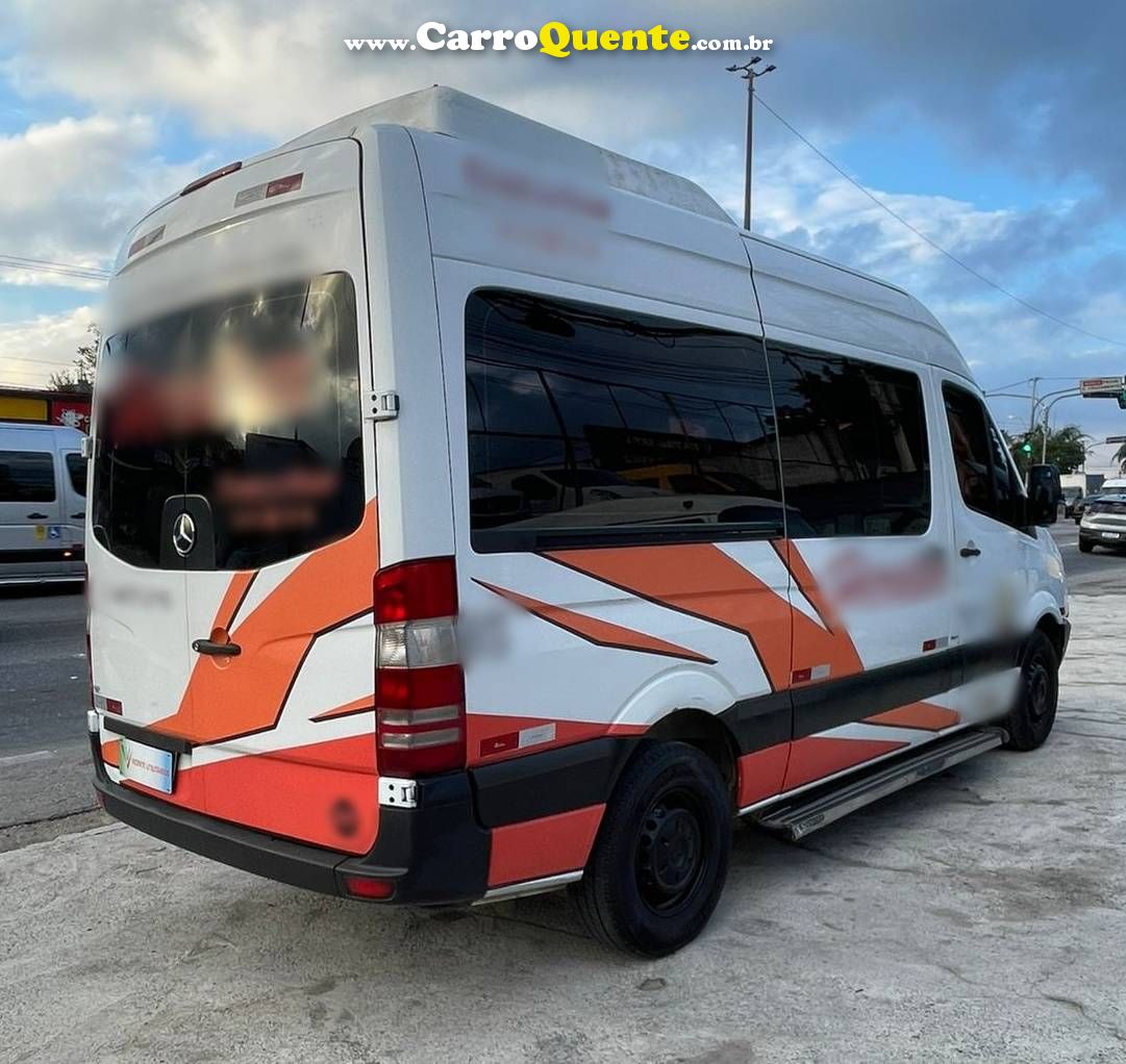 MERCEDES-BENZ SPRINTER 2.2 415 CDI VAN 16 LUGARES TETO ALTO 16V BI-TURBO 2013 - Loja