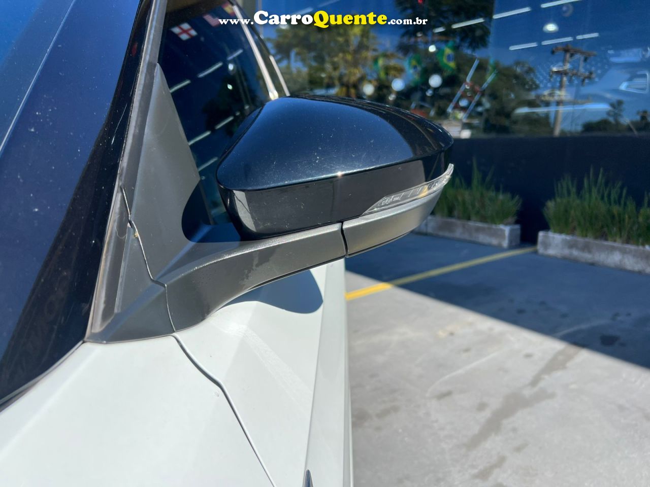 VOLKSWAGEN   T-CROSS HIG. 250 TSI 1.4 FLEX 16V 5P AUT   BRANCO 2023 1.4 FLEX - Loja