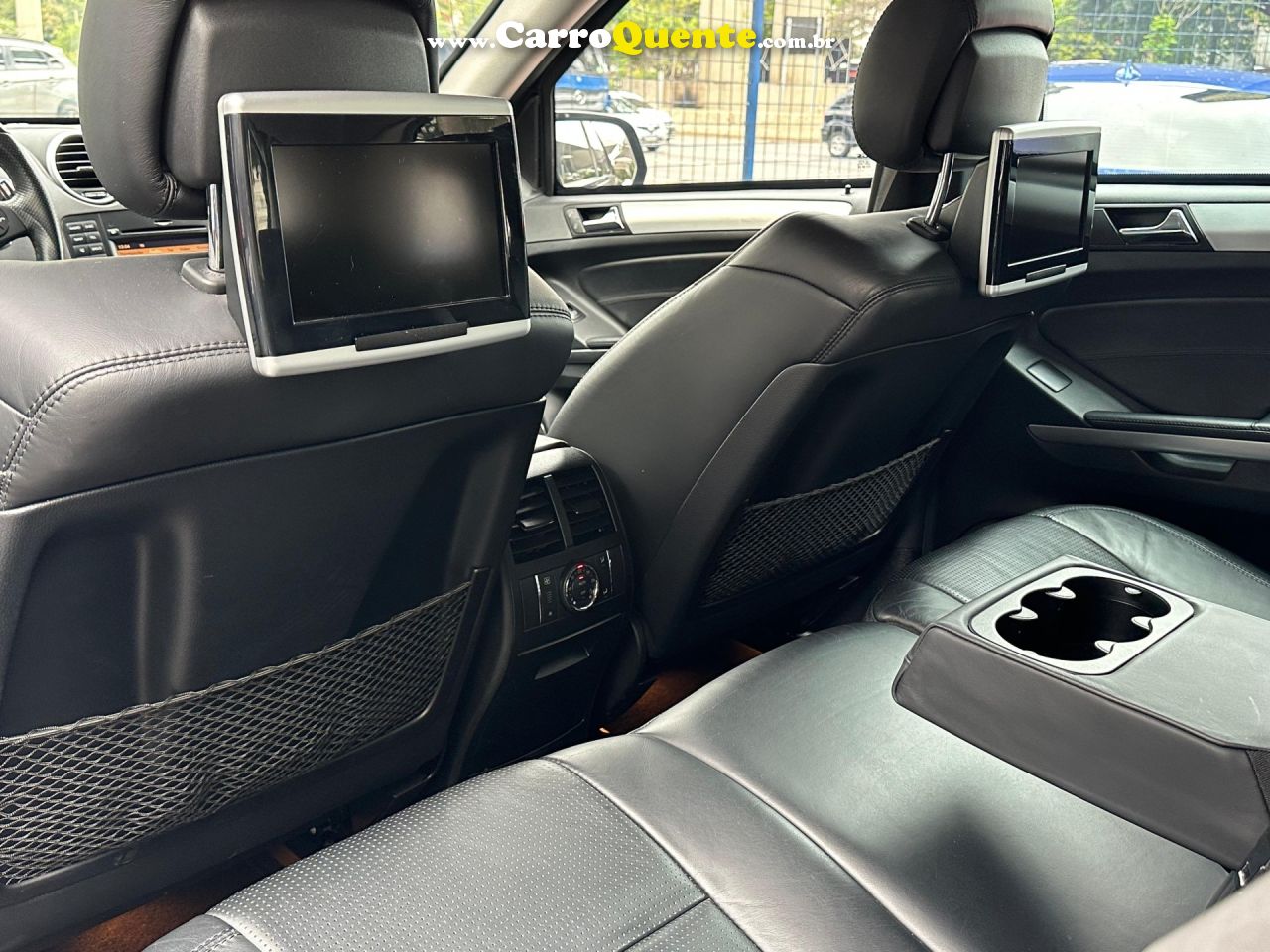 MERCEDES-BENZ   ML-63 AMG 6.2 V8 32V 510CV   PRETO 2010 6.2 V8 GASOLINA - Loja