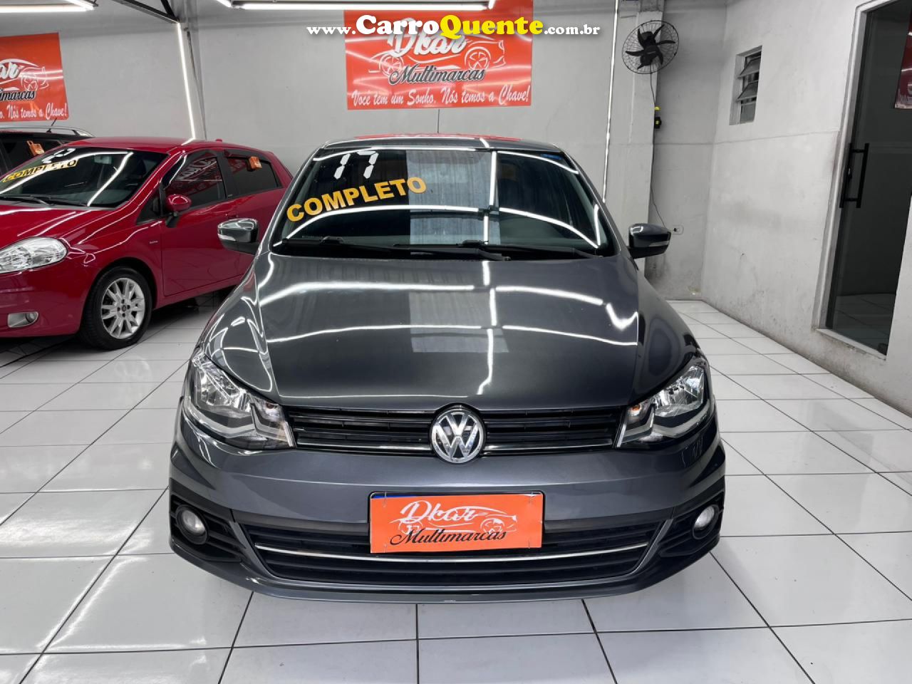 VOLKSWAGEN   NOVO VOYAGE CL MBV   CINZA 2017 1.6 FLEX E GÁS NATURAL - Loja