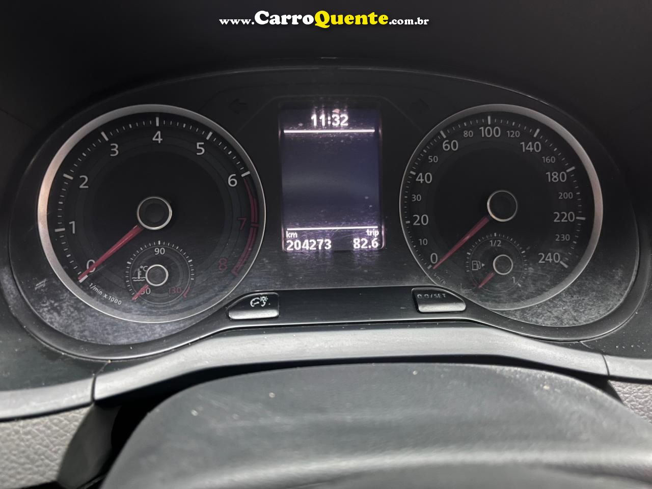 VOLKSWAGEN   NOVO VOYAGE CL MBV   CINZA 2017 1.6 FLEX E GÁS NATURAL - Loja