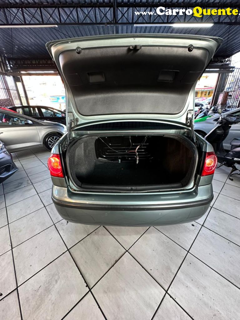VOLKSWAGEN   POLO SEDAN I MOTION  1.6 TOTAL FLEX  4P   CINZA 2010 1.6 FLEX - Loja
