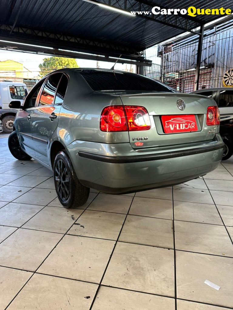 VOLKSWAGEN   POLO SEDAN I MOTION  1.6 TOTAL FLEX  4P   CINZA 2010 1.6 FLEX - Loja