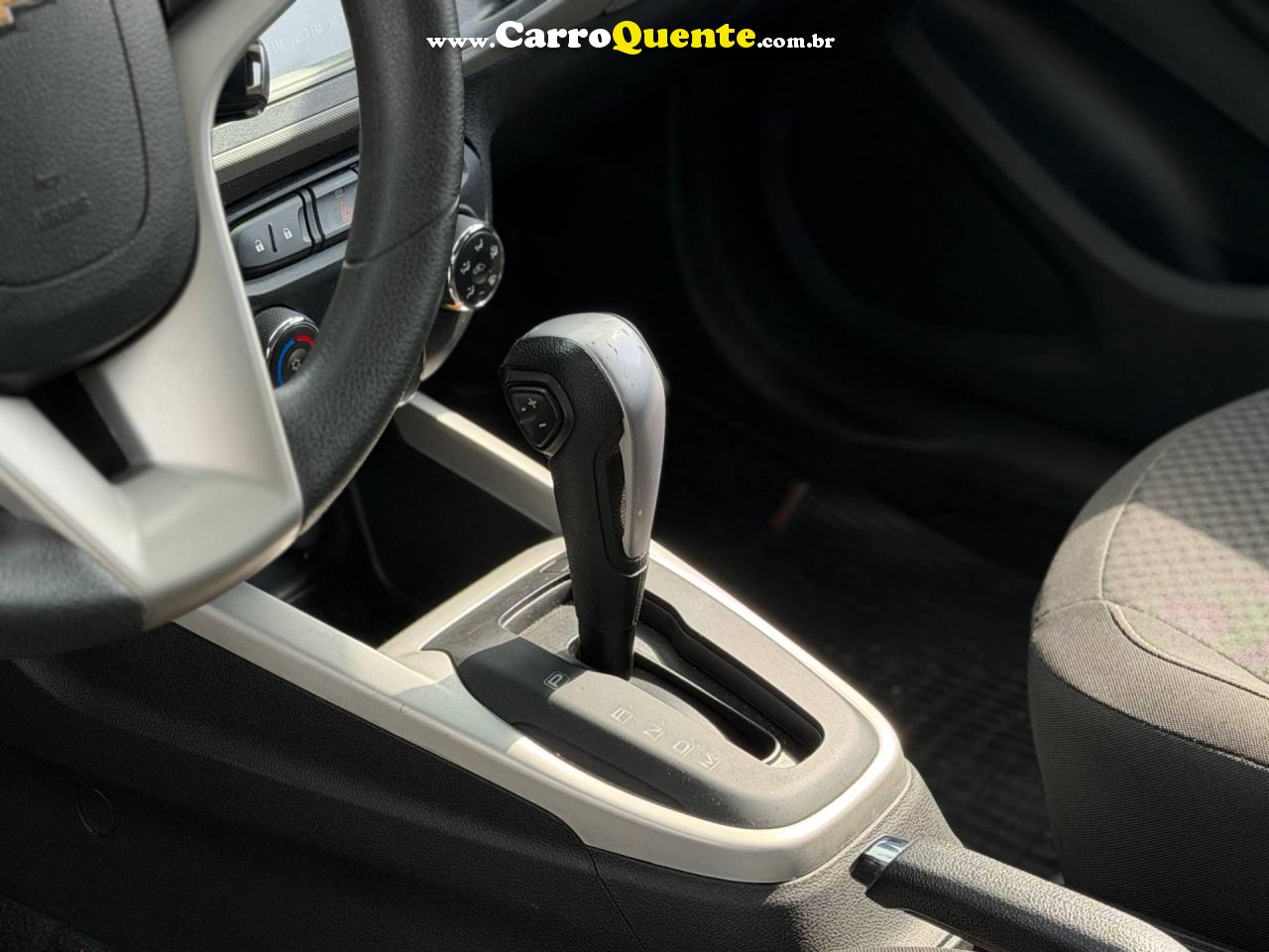 CHEVROLET ONIX 1.4 MPFI LT 8V 2018 - Loja
