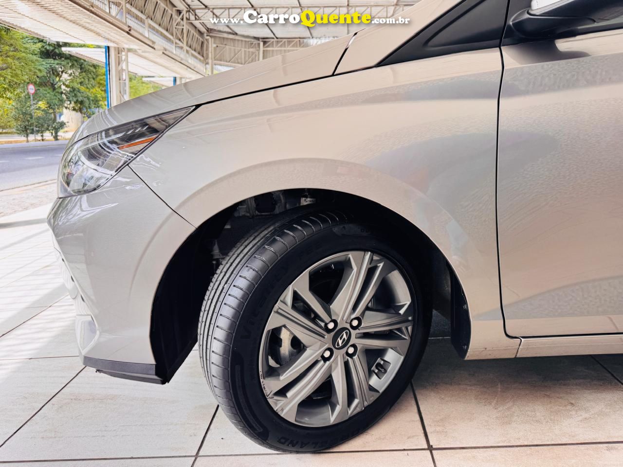 HYUNDAI   HB20 COMFORT PLUS 1.0 TB FLEX 12V AUT.   PRATA 2025 1.0 FLEX - Loja
