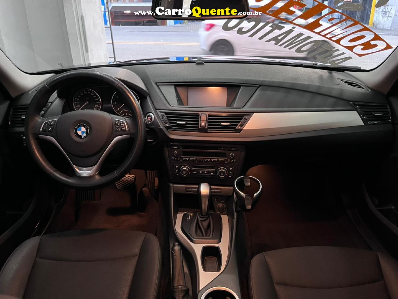 BMW   BMW X1 SDRIVE1 8I VL 31   PRETO 2013 2.0 GASOLINA - Loja