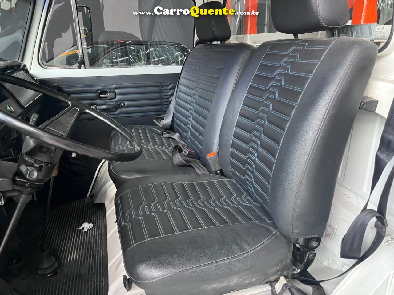 VOLKSWAGEN   KOMBI PICK UP   BRANCO 1993 1.6 ÁLCOOL - Loja