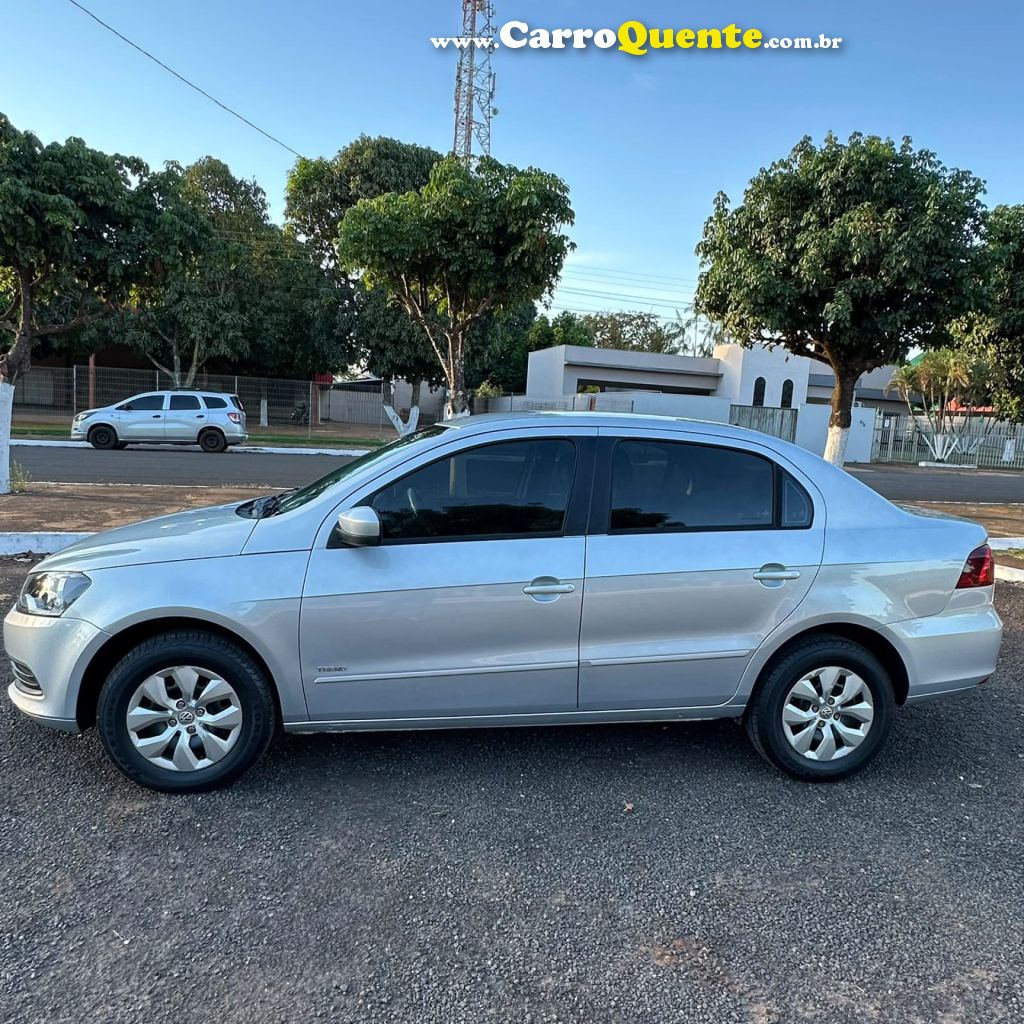 VOLKSWAGEN   VOYAGE  TRENDLINE 1.0 T.FLEX 8V 4P   PRATA 2014 1.0 FLEX - Loja