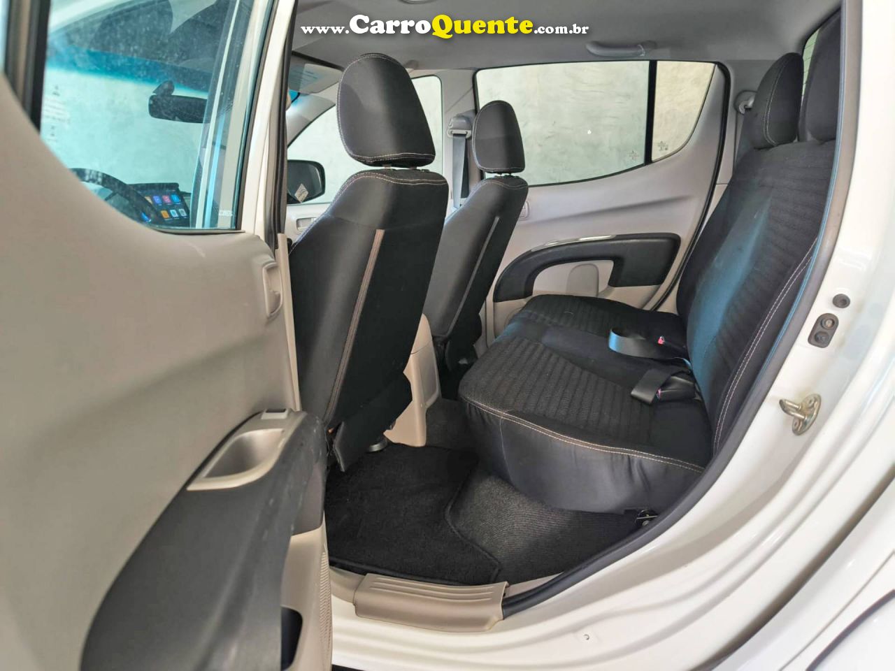 MITSUBISHI L200 TRITON 2.4 HLS 4X2 CD 16V 2014/2014 - Loja