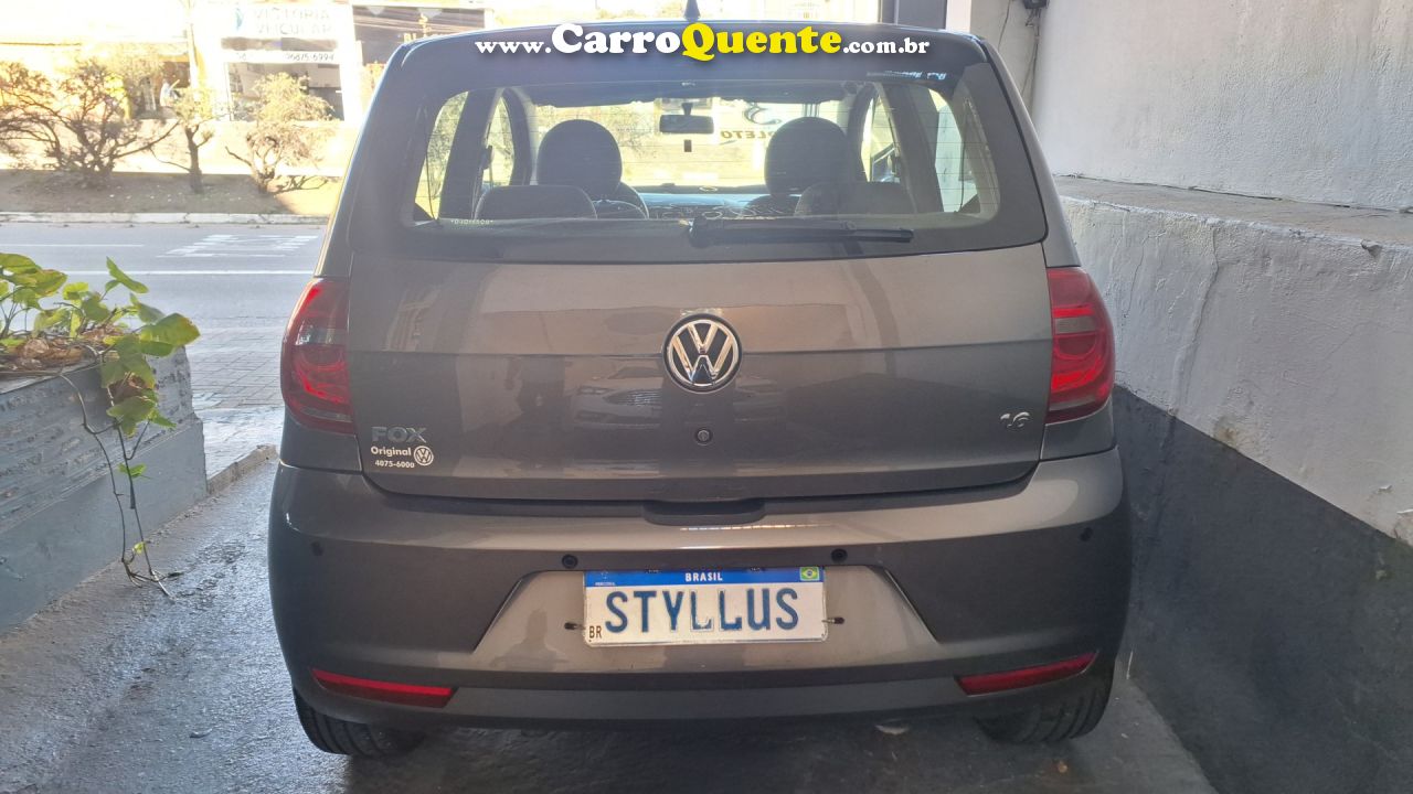 VOLKSWAGEN   FOX 1.6 MI TOTAL FLEX 8V 5P   CINZA 2013 1.6 FLEX - Loja