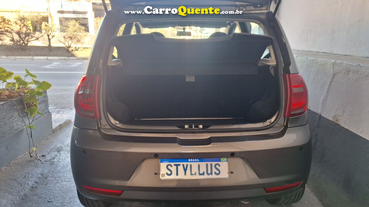 VOLKSWAGEN   FOX 1.6 MI TOTAL FLEX 8V 5P   CINZA 2013 1.6 FLEX - Loja