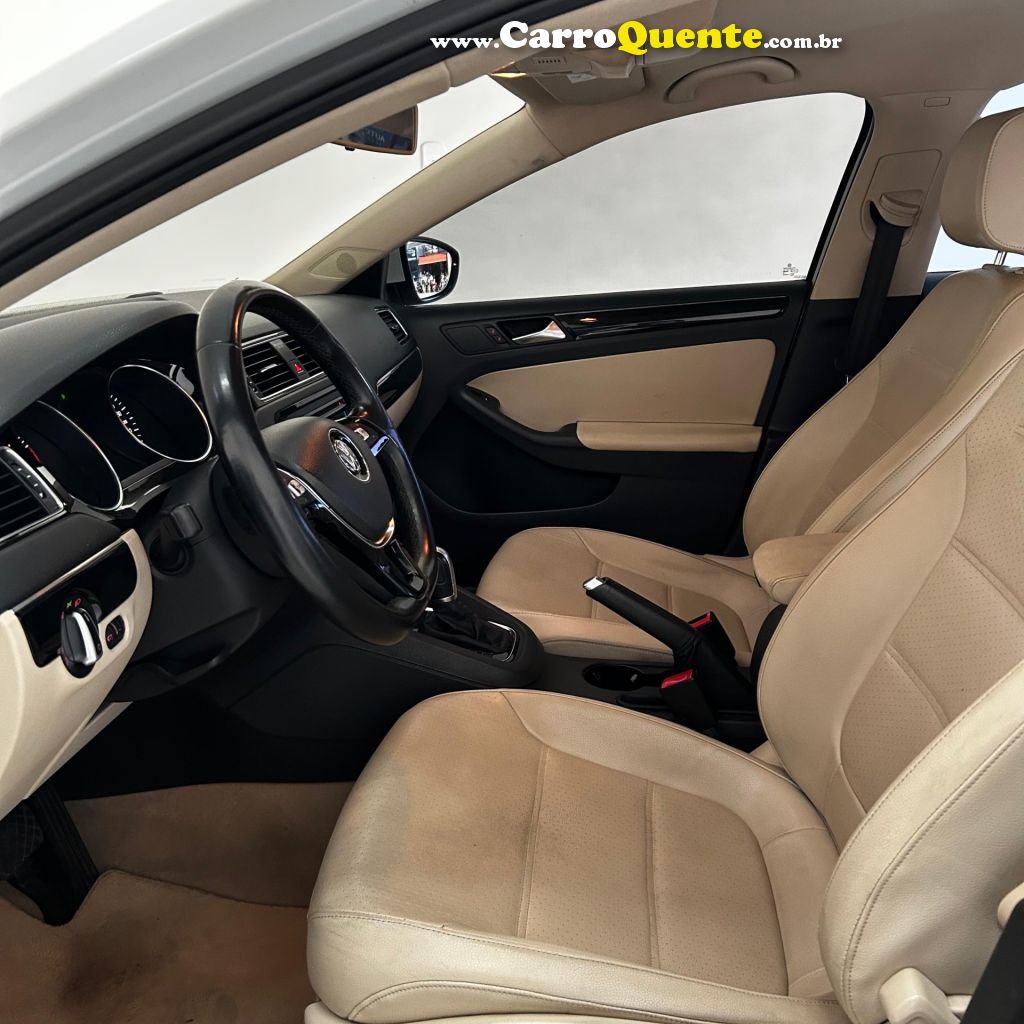 VOLKSWAGEN   JETTA HIGHLINE 2.0 TSI 16V 4P TIPTRONIC   BRANCO 2015 2.0 GASOLINA - Loja