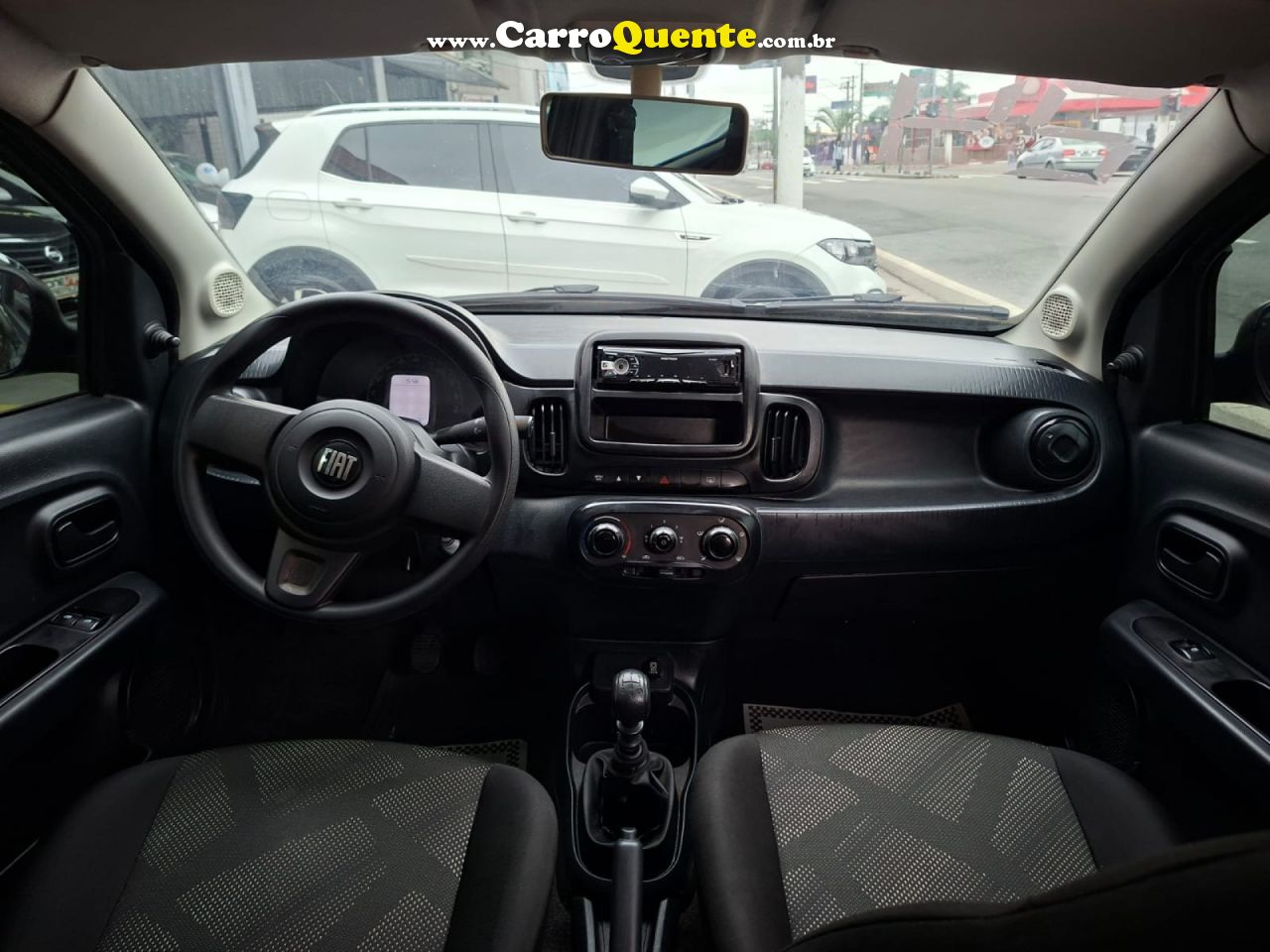 FIAT   MOBI LIKE 1.0 FIRE FLEX 5P.   CINZA 2024 1.0 FLEX - Loja