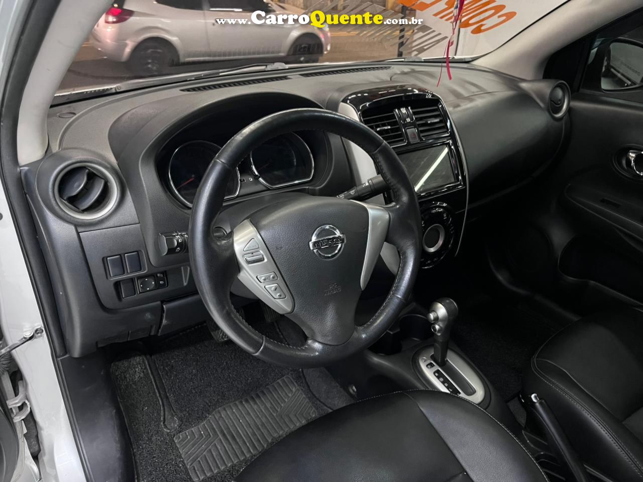 NISSAN   VERSA 16SL CVT   PRATA 2020 1.6 FLEX - Loja
