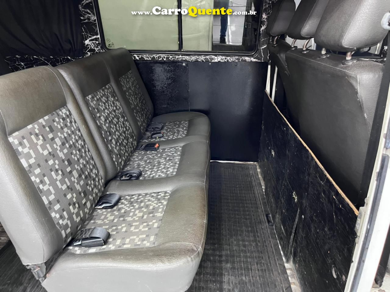 VOLKSWAGEN   KOMBI   BRANCO 2009 1.4 FLEX - Loja