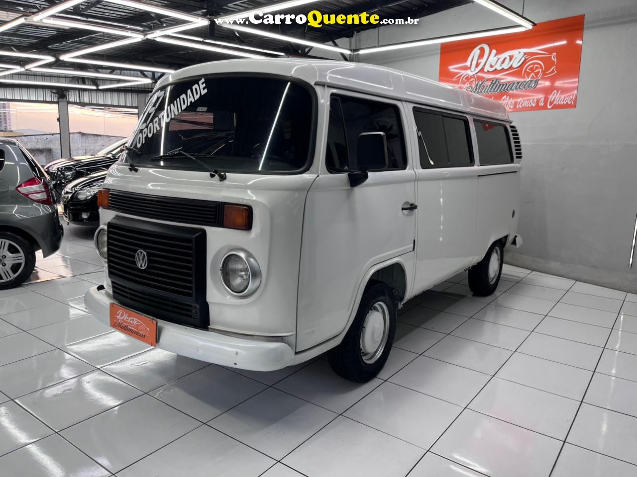 VOLKSWAGEN   KOMBI   BRANCO 2009 1.4 FLEX - Loja