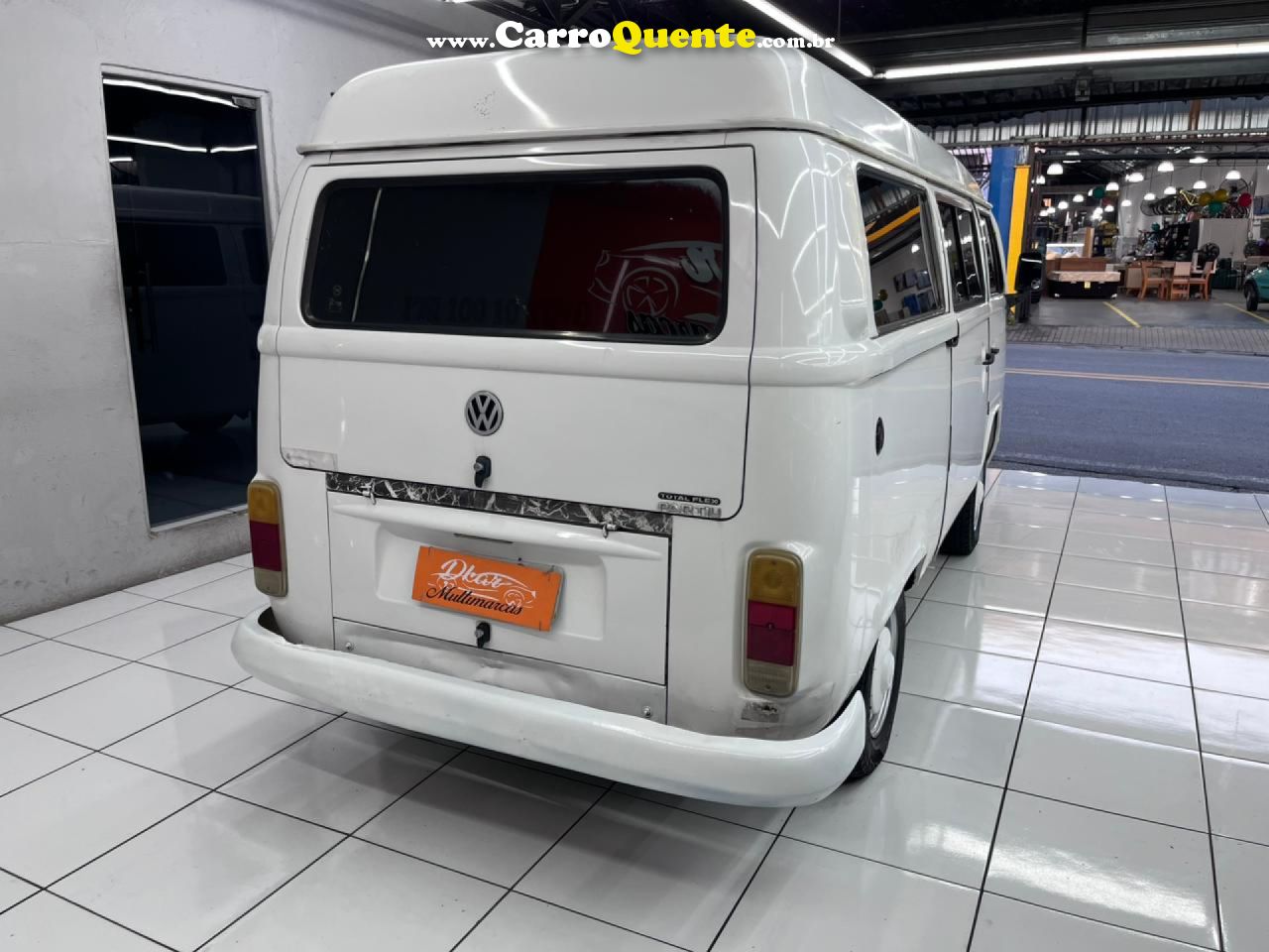VOLKSWAGEN   KOMBI   BRANCO 2009 1.4 FLEX - Loja