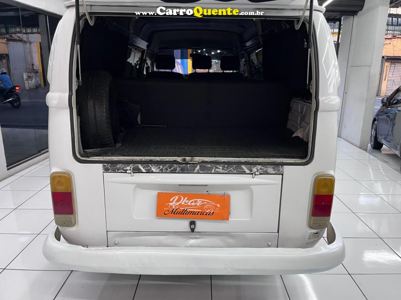 VOLKSWAGEN   KOMBI   BRANCO 2009 1.4 FLEX - Loja