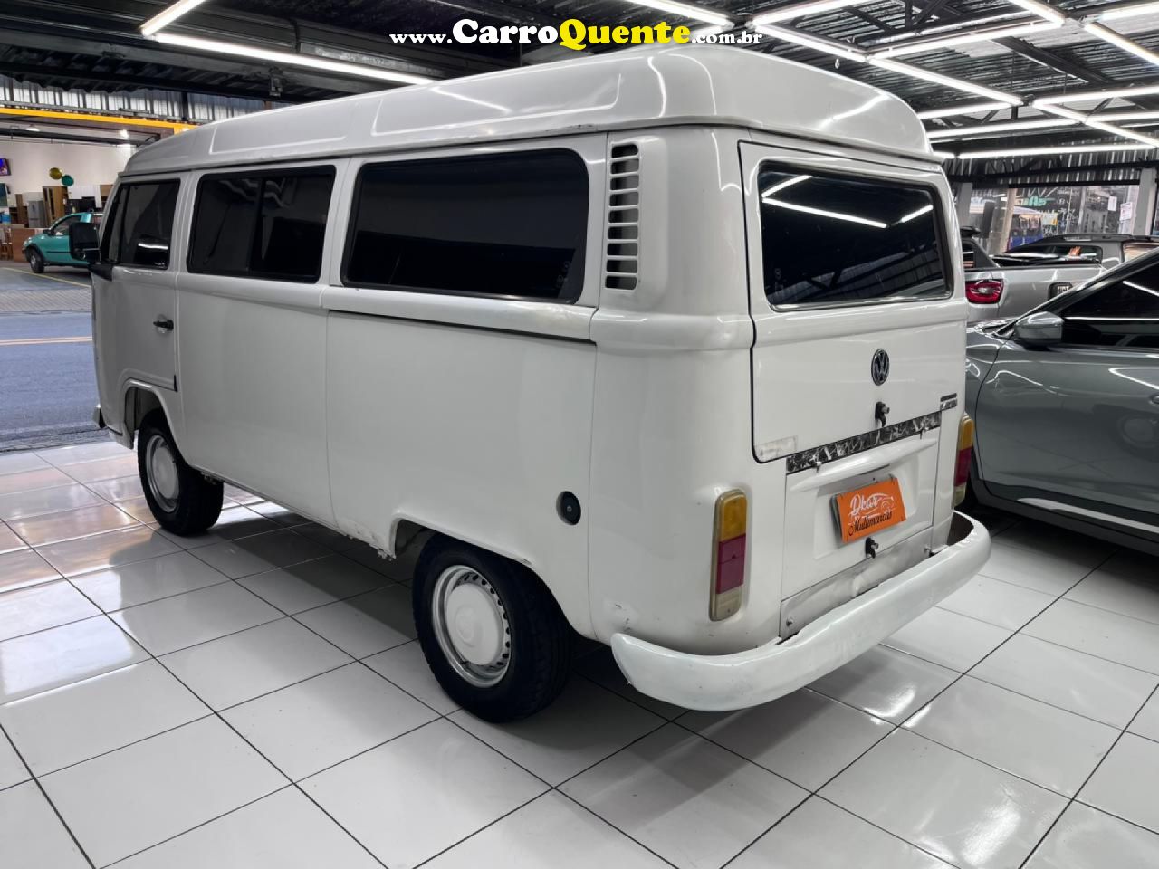 VOLKSWAGEN   KOMBI   BRANCO 2009 1.4 FLEX - Loja