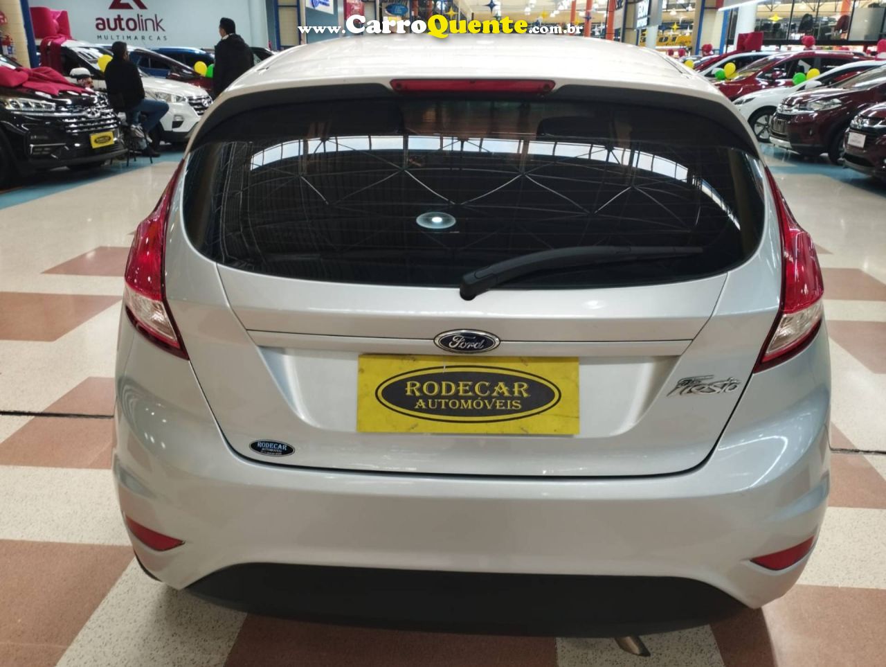 FORD FIESTA 1.5 SE HATCH 16V 2014 - Loja