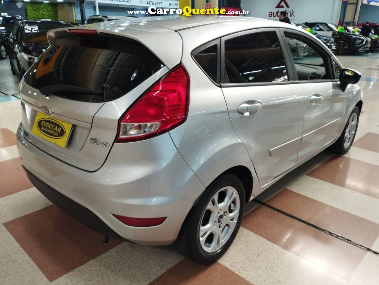 FORD FIESTA 1.5 SE HATCH 16V 2014 - Loja