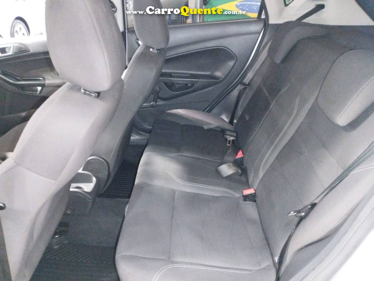 FORD FIESTA 1.5 SE HATCH 16V 2014 - Loja