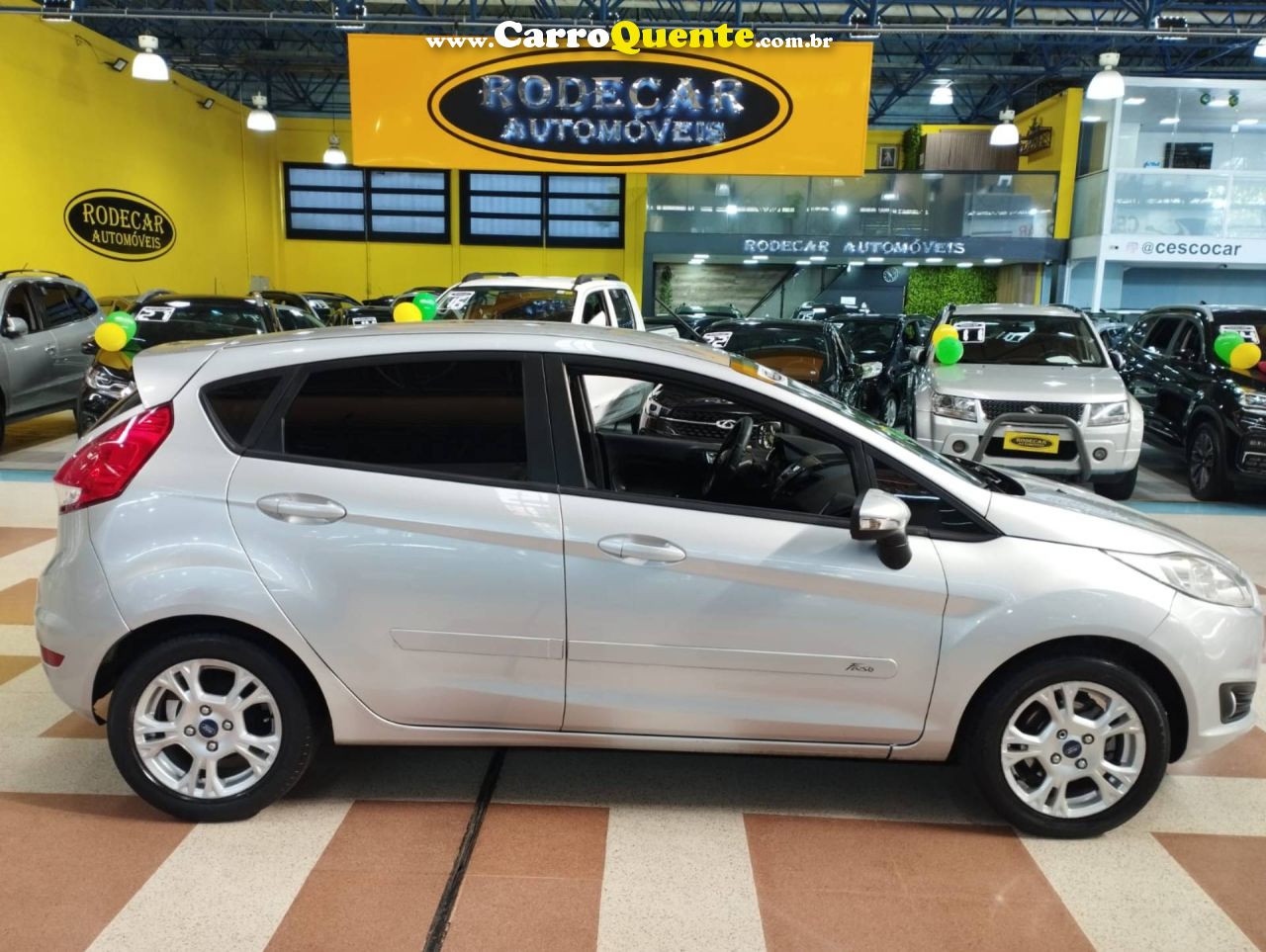 FORD FIESTA 1.5 SE HATCH 16V 2014 - Loja