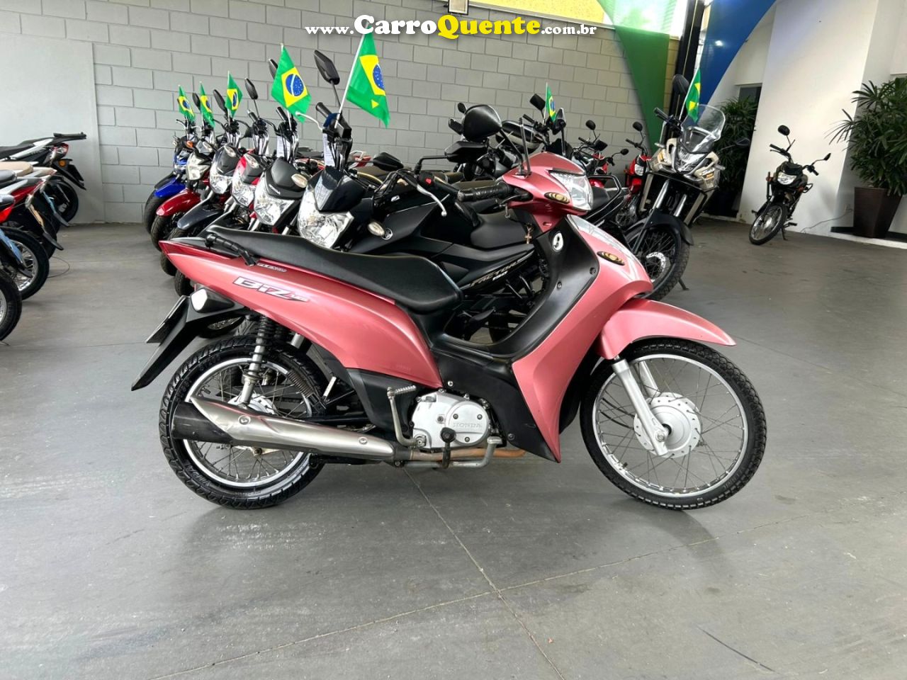 HONDA BIZ 125 ES 2014  Flex Semi Automático - Loja