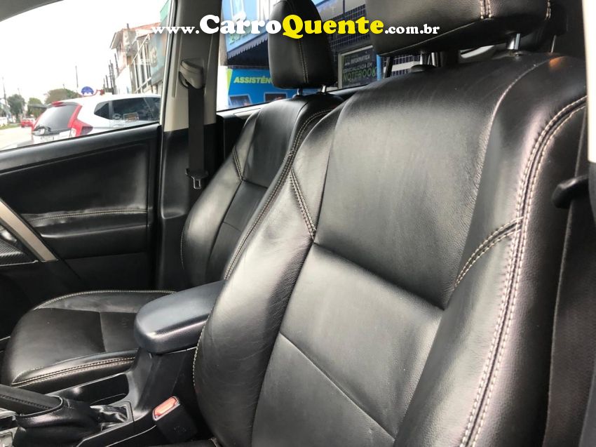 Toyota RAV4 2.0 4X2 16V GASOLINA 4P AUTOMÁTICO - Loja