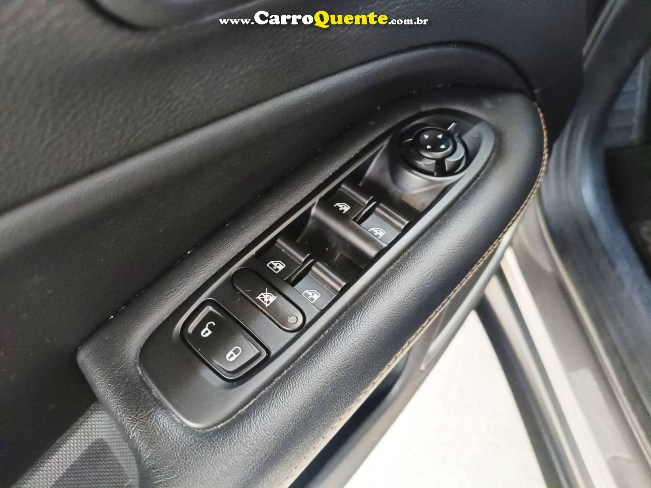 JEEP COMPASS 2.0 16V LONGITUDE 2017 - Loja