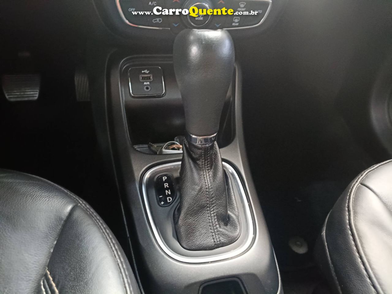 JEEP COMPASS 2.0 16V LONGITUDE 2017 - Loja