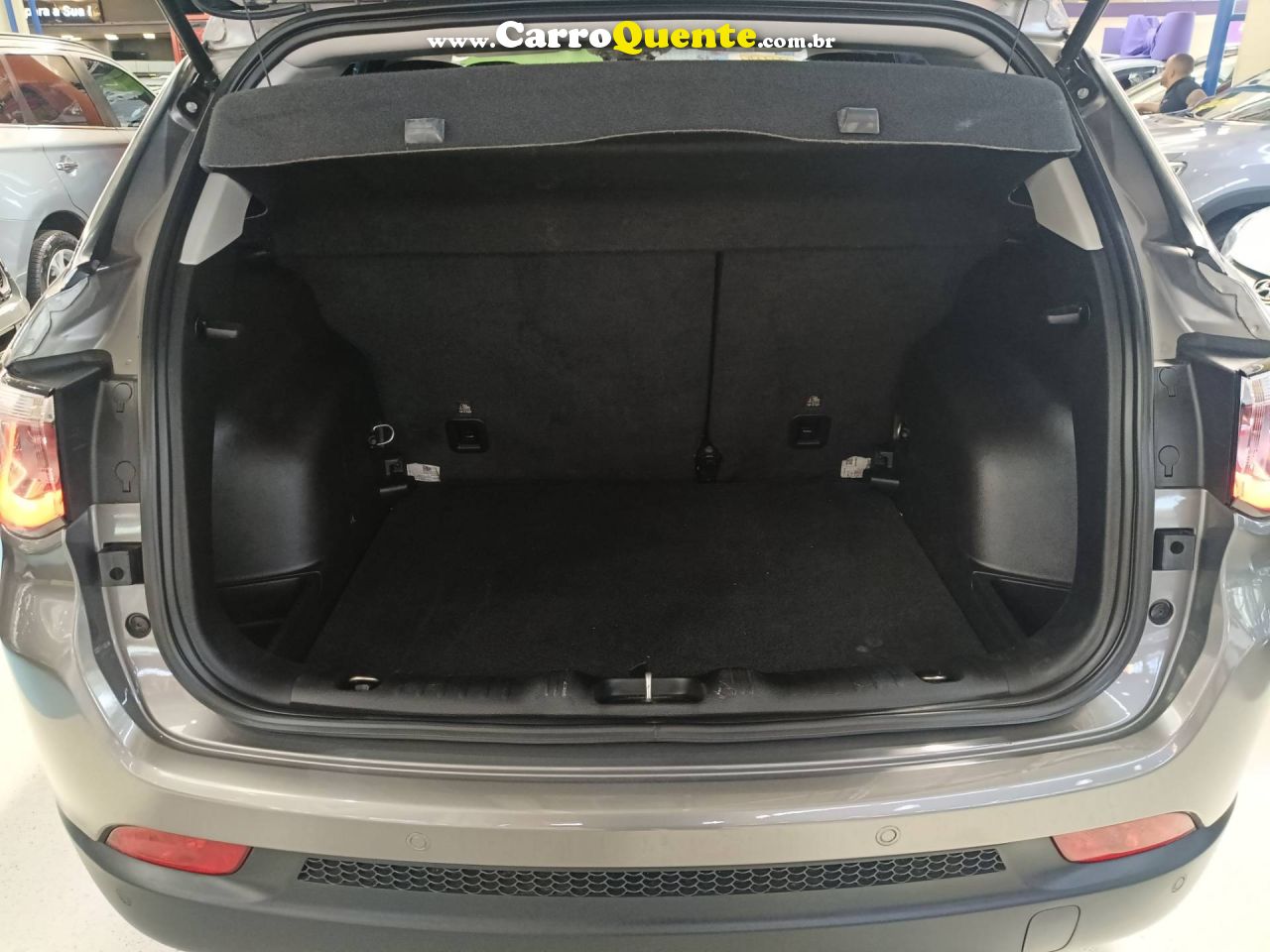 JEEP COMPASS 2.0 16V LONGITUDE 2017 - Loja