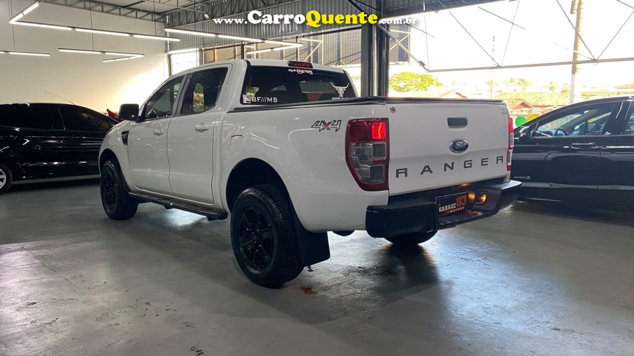 FORD   RANGER XL 2.2 4X4 CS DIESEL MEC.   BRANCO 2014 2.2 DIESEL - Loja