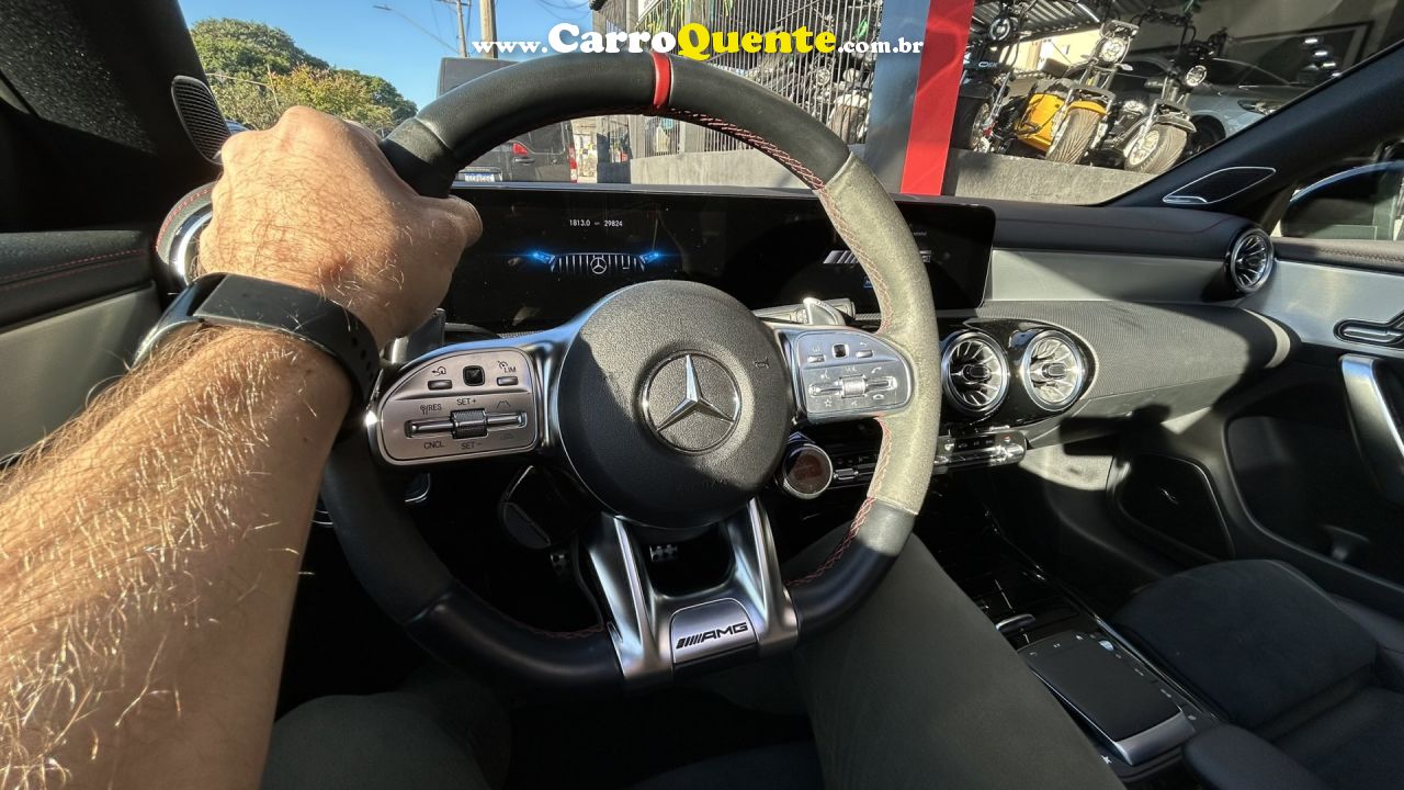 MERCEDES-BENZ   CLASSE A45 AMG 4MATIC 2.0 TURBO AUT.   PRETO 2023 2.0 GASOLINA - Loja